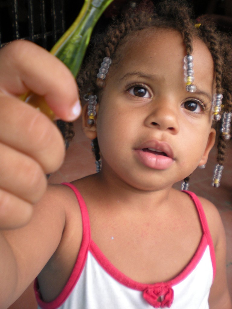 Charleni shows us how to brush!